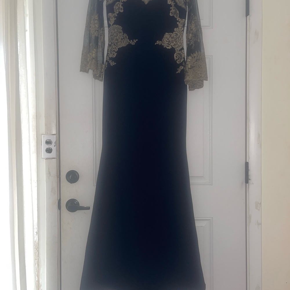 VTG BADGELY/MISCHKA Elegant Black and Gold Women's Dress